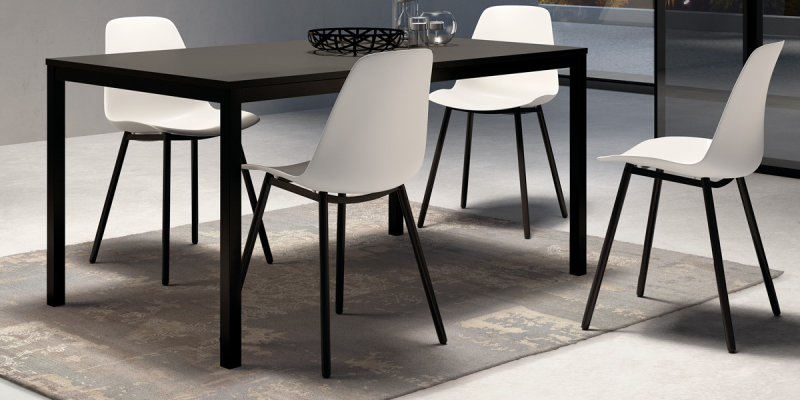 Ensemble tafel Cobra en stoelen Claudio